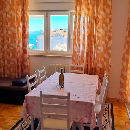 아파트 Apartmens Adriana 노비비노돌스키