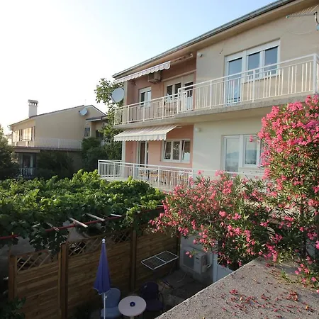 Apartmens Adriana *